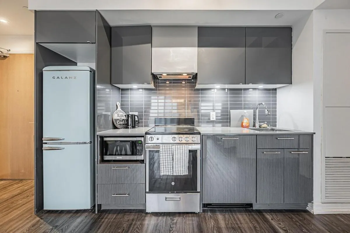 2Br Condo Close To Eaton Center Toronto 0*,  Canada